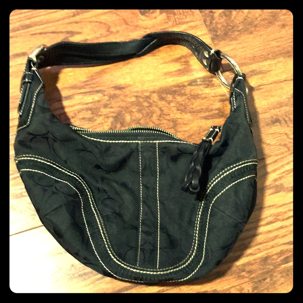 Barely used Coach shoulder bag